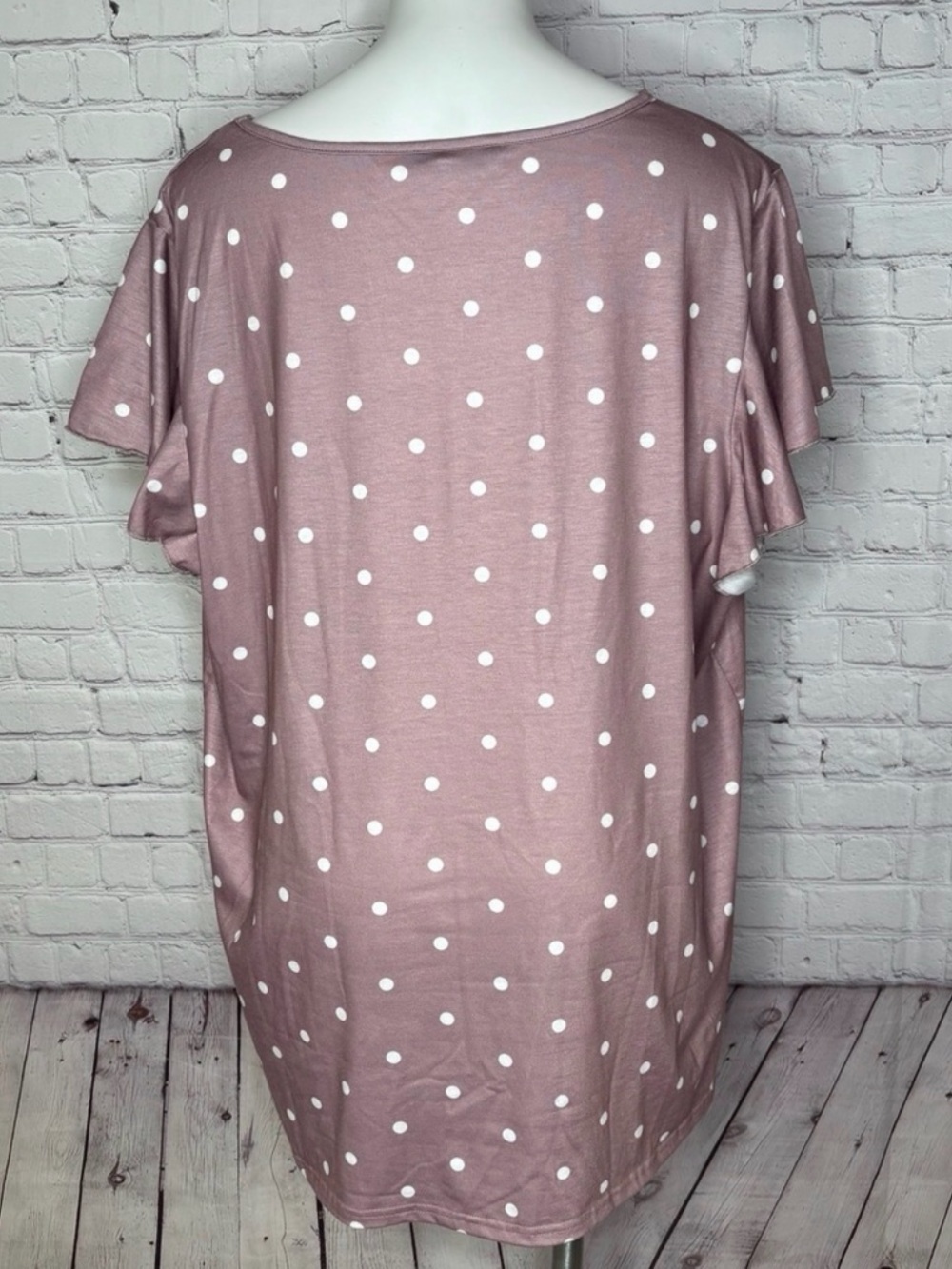 BloomChic Mauve Pink Polka Dot Top - Picture 3 of 5